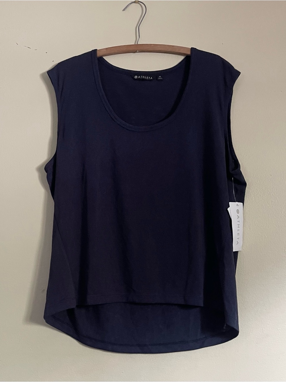 Athleta Breezy Muscle Tank Navy Blue Sleeveless Yoga Gym Top Sz XL NWT